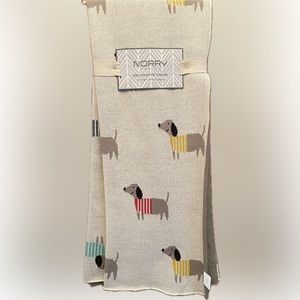 Dachshund  💯 % cotton throw blanket.